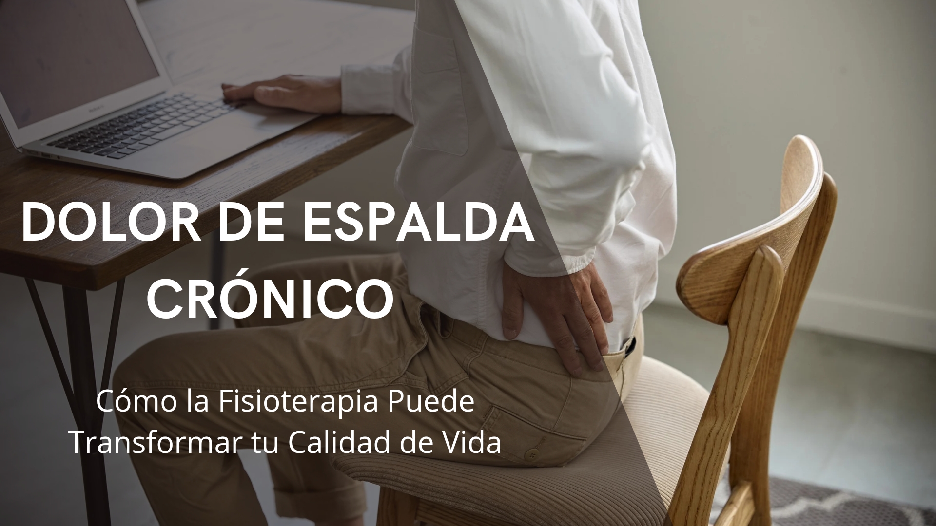Paciente recibiendo fisioterapia en Guadalajara para aliviar el dolor de espalda crónico mediante ejercicios de rehabilitación física.